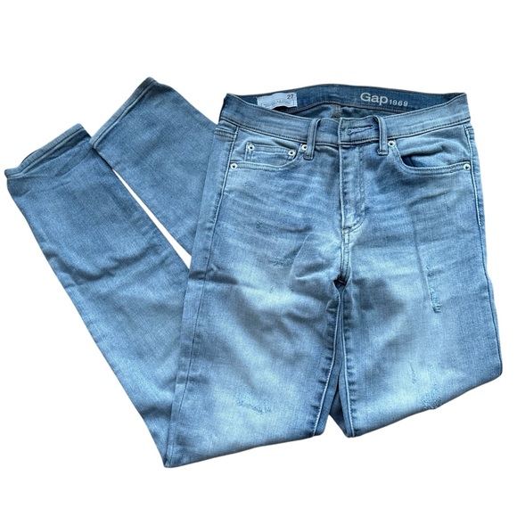 GAP Denim - GAP 1969 Distressed Slim Fit light blue Jeans casual demin everyday - Size 27